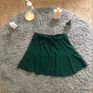 Amazing green skirt from Geegee an women’s medium 💚🫶🏻